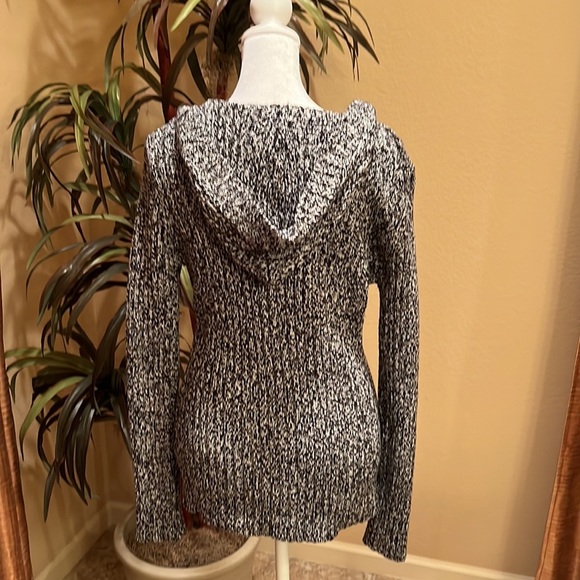 Black & white knit hoodie sweater.  Button v-neck.  Excellent condition. Size L - Picture 2 of 4